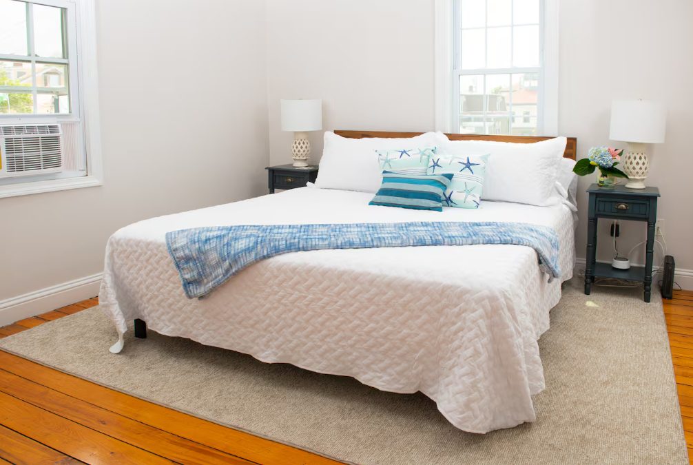 King bedroom at Waites Wharf